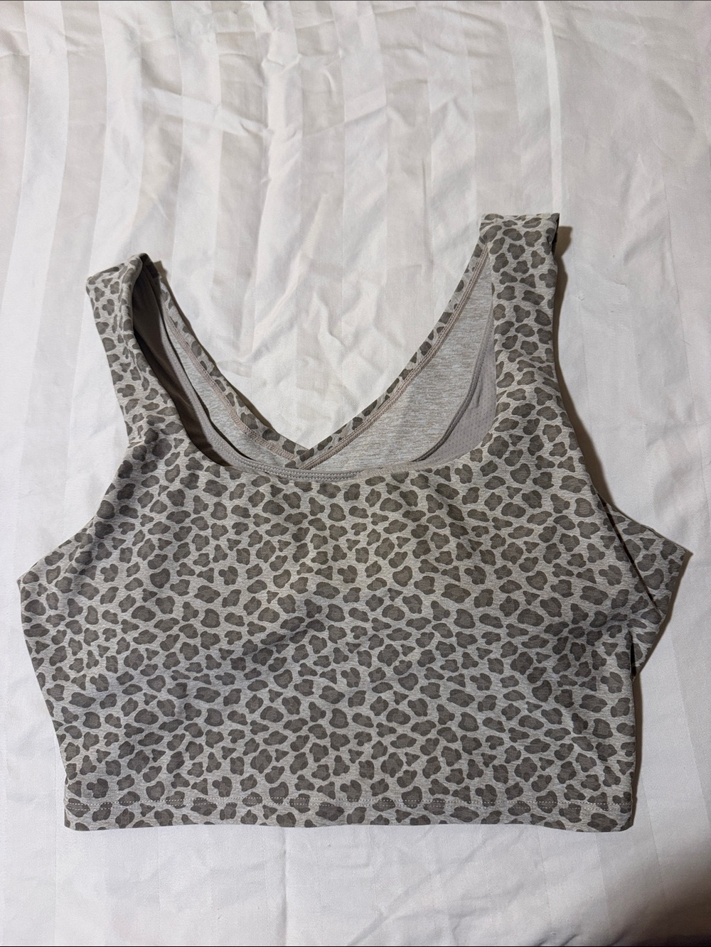 Seamless Gray Leopard Print Sports Bra - Everyday Support